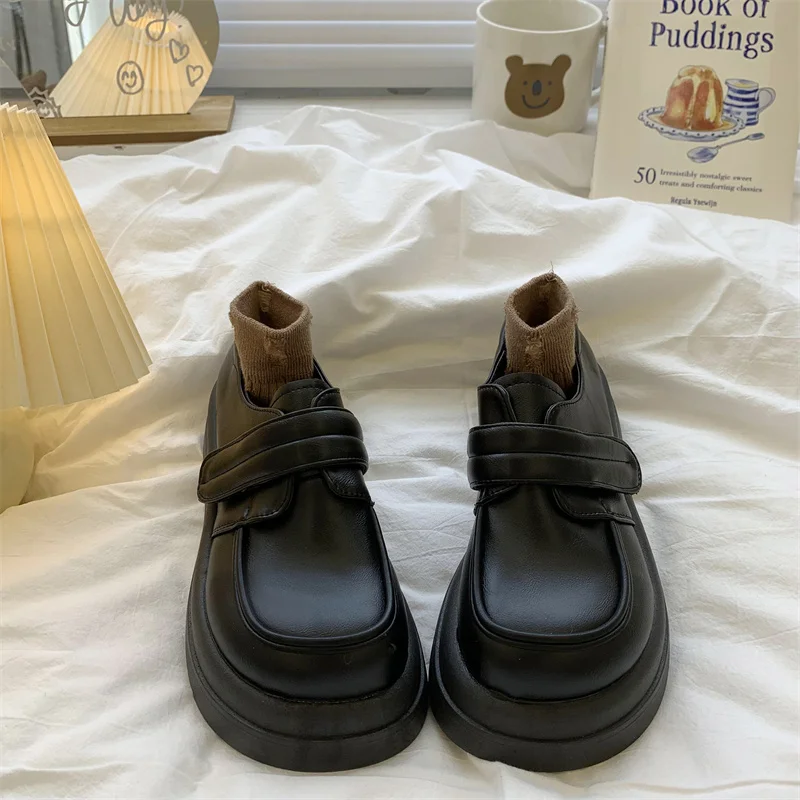 Туфли. Лоферы на толстой подошве. Маленькие кожаные туфли. Осень 2024. Женские туфли