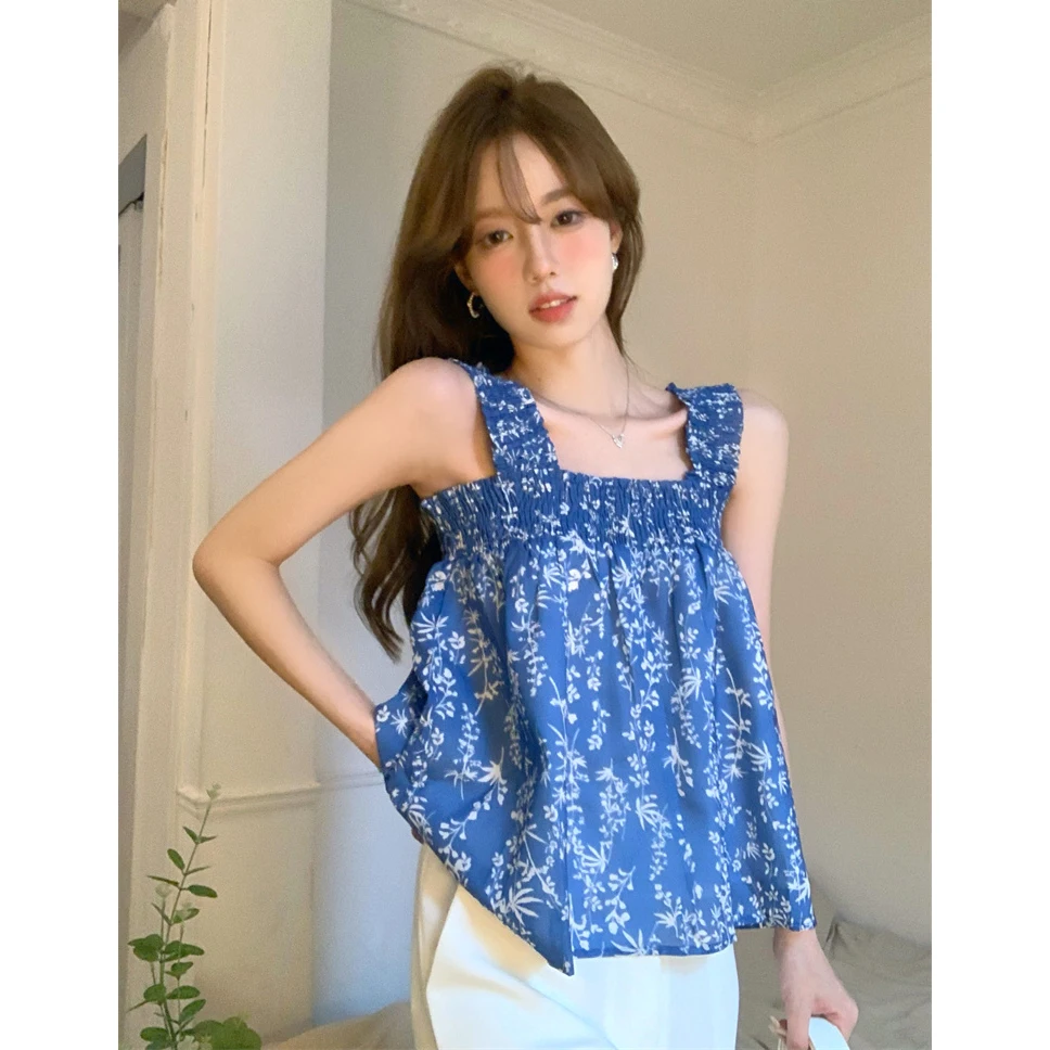 

Floral small suspender vest women's summer French square neck loose outer wear design sense niche sweet spice girl net red top