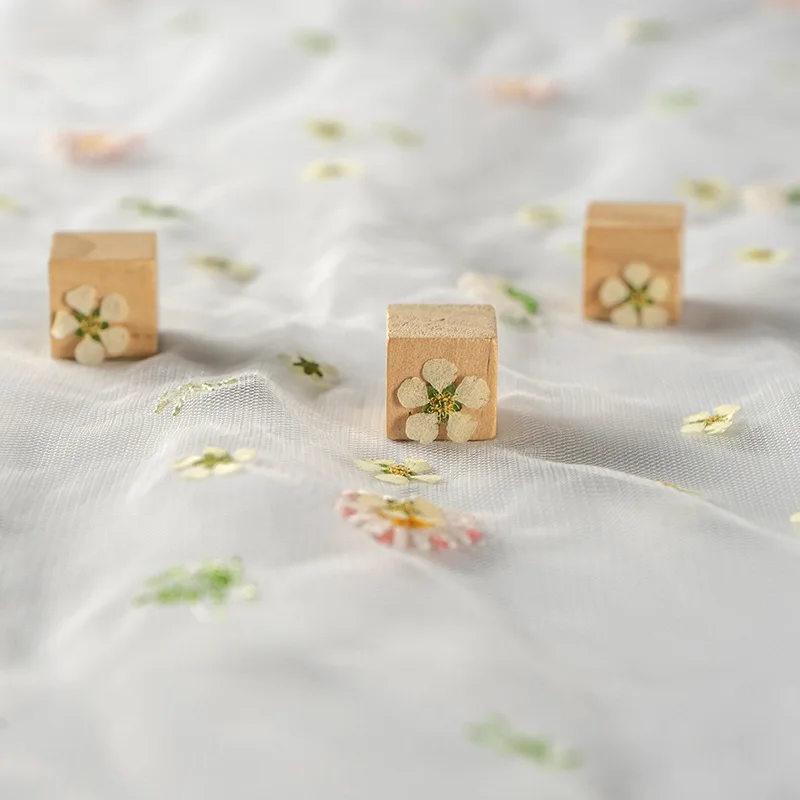 Цветочный гербарий для дизайна ногтей