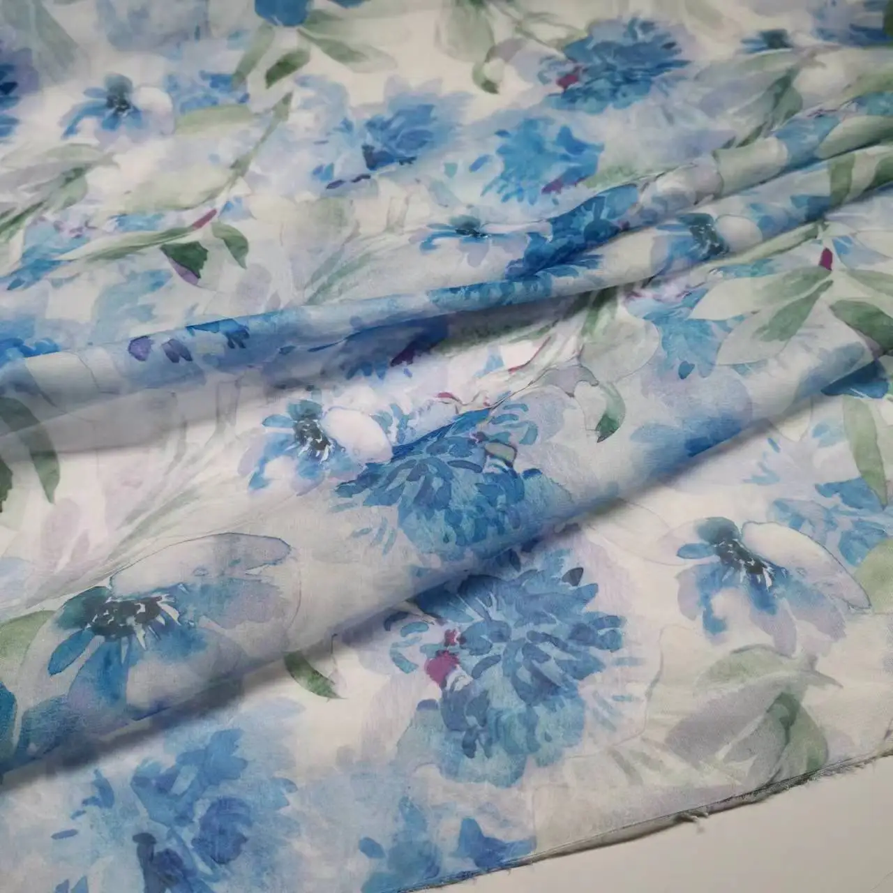 Шифоновая ткань