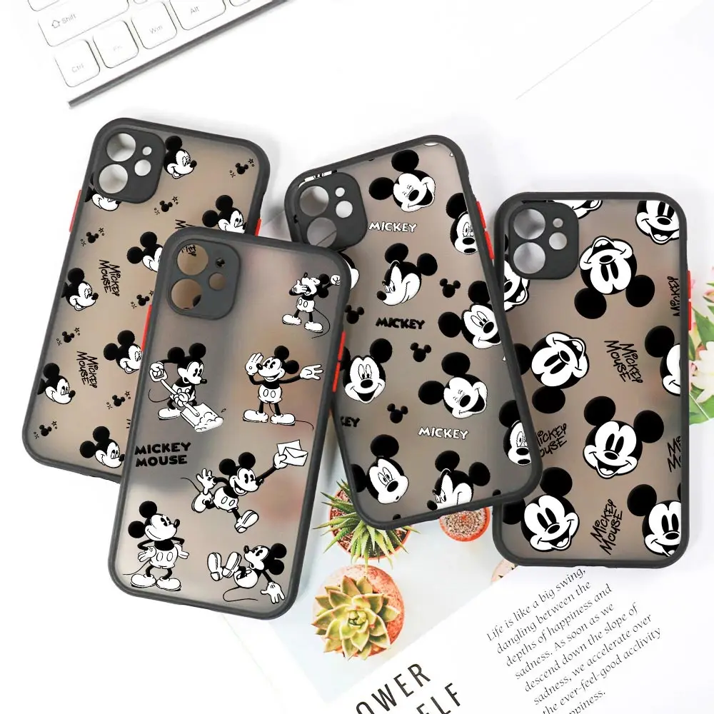 Фото Черно-белый матовый чехол с Микки и Минни для iPhone 17E, 17, 16, 16E, 15, 14, 13, 12, 11 Pro Max, 17 Air, 7, 8 Plus, XR, XS – противоударный защитный чехол-броня №2
