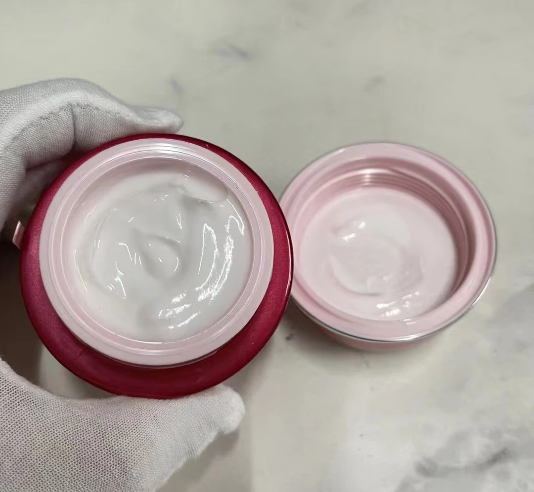 

Увлажняющий дневной крем для ухода за кожей, 50 мл