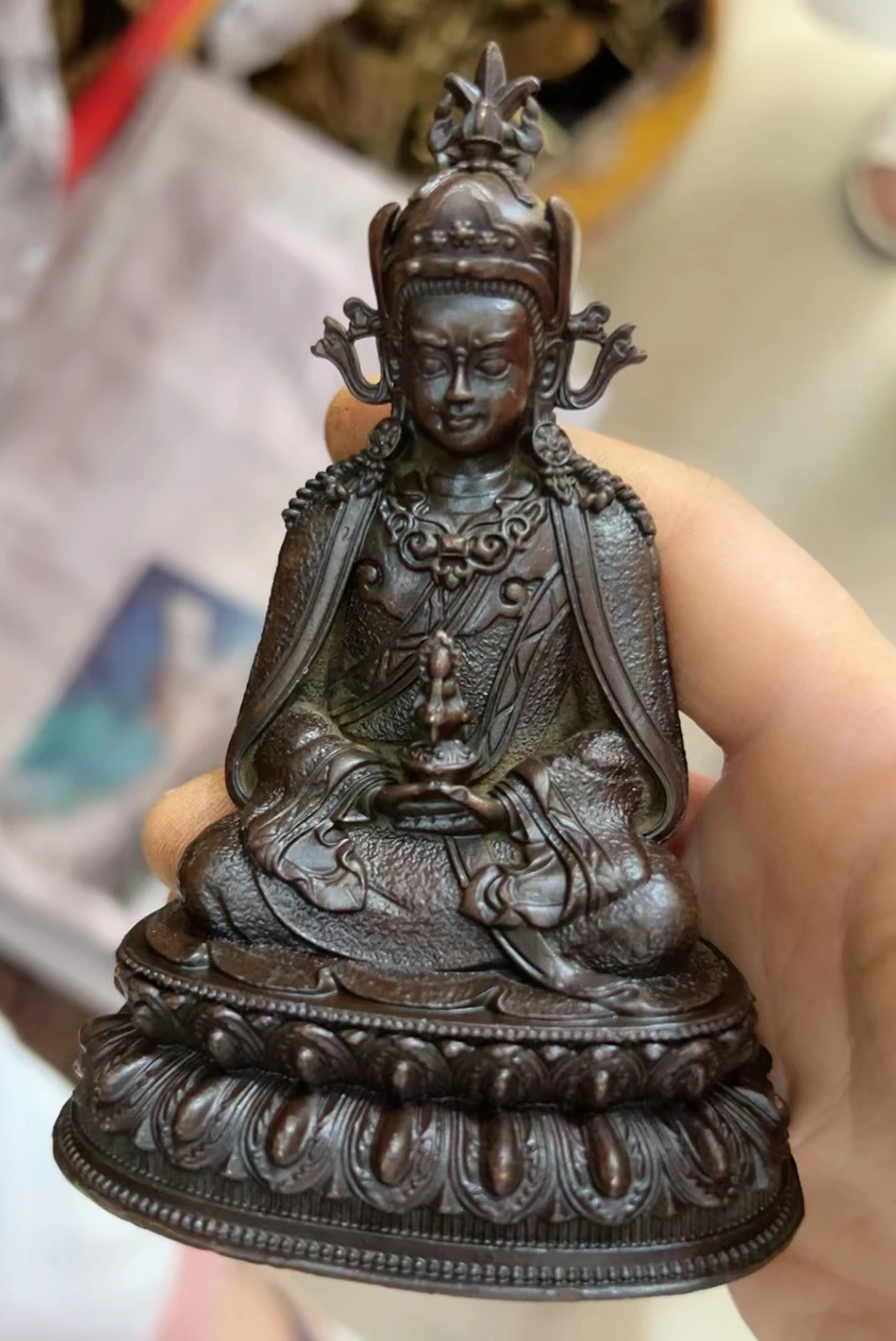 

Медная статуя Будды Гуру Падмасамбава