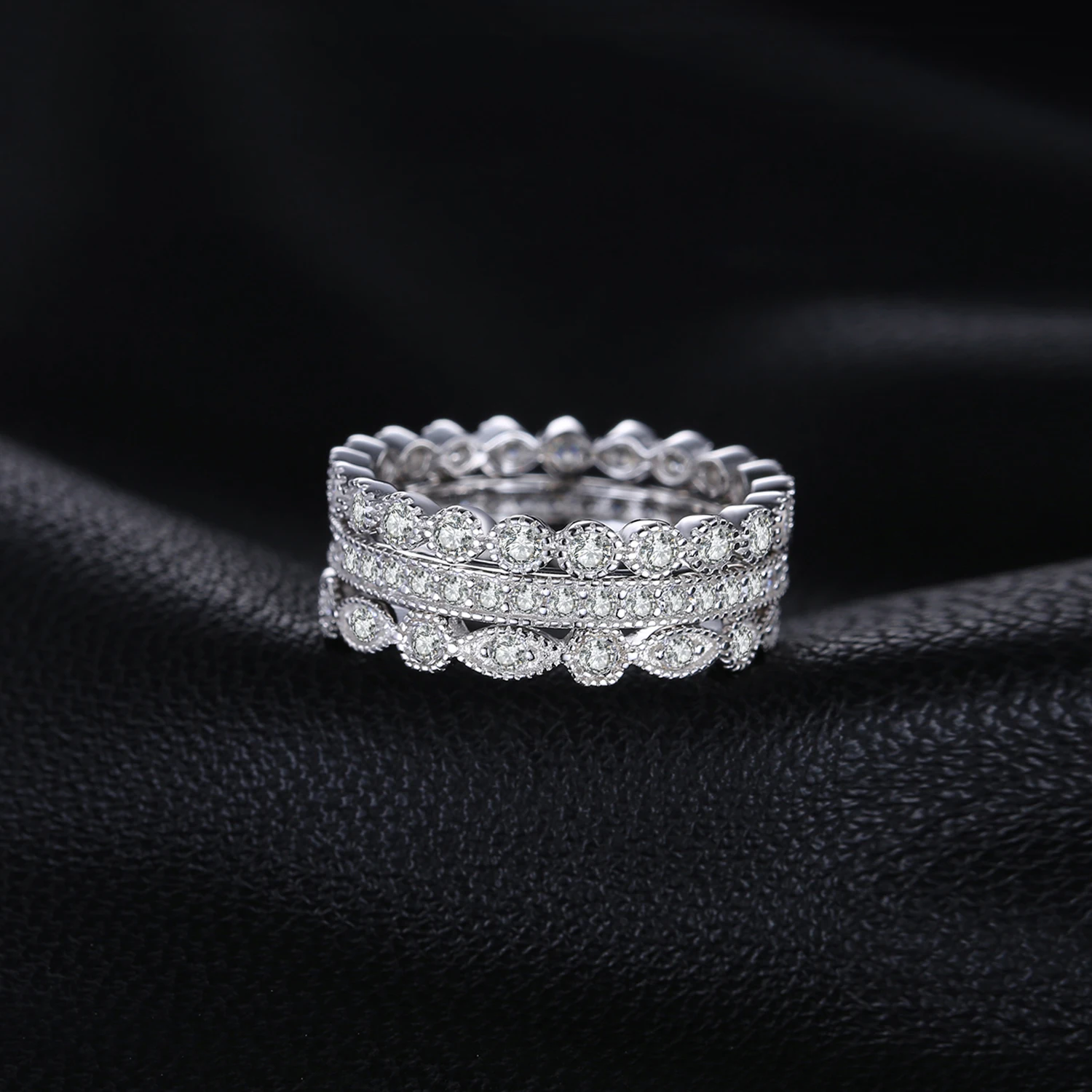 Комплект колец из кольца и с искусственным бриллиантом 3 шт.