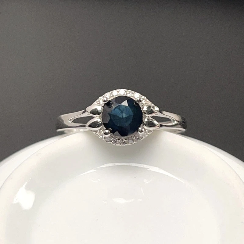 Кольцо с натуральным полуночным синим сапфиром 6 мм 1 карат натуральный сапфир