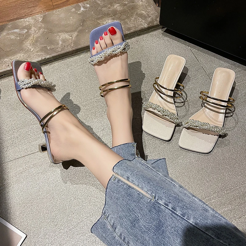 

Low-heeled Slippers Female 2022 New Fashion Stiletto Heel Slippers Net Red Pearl Open Toed Fairy Shoes All-match Ladies Slippers
