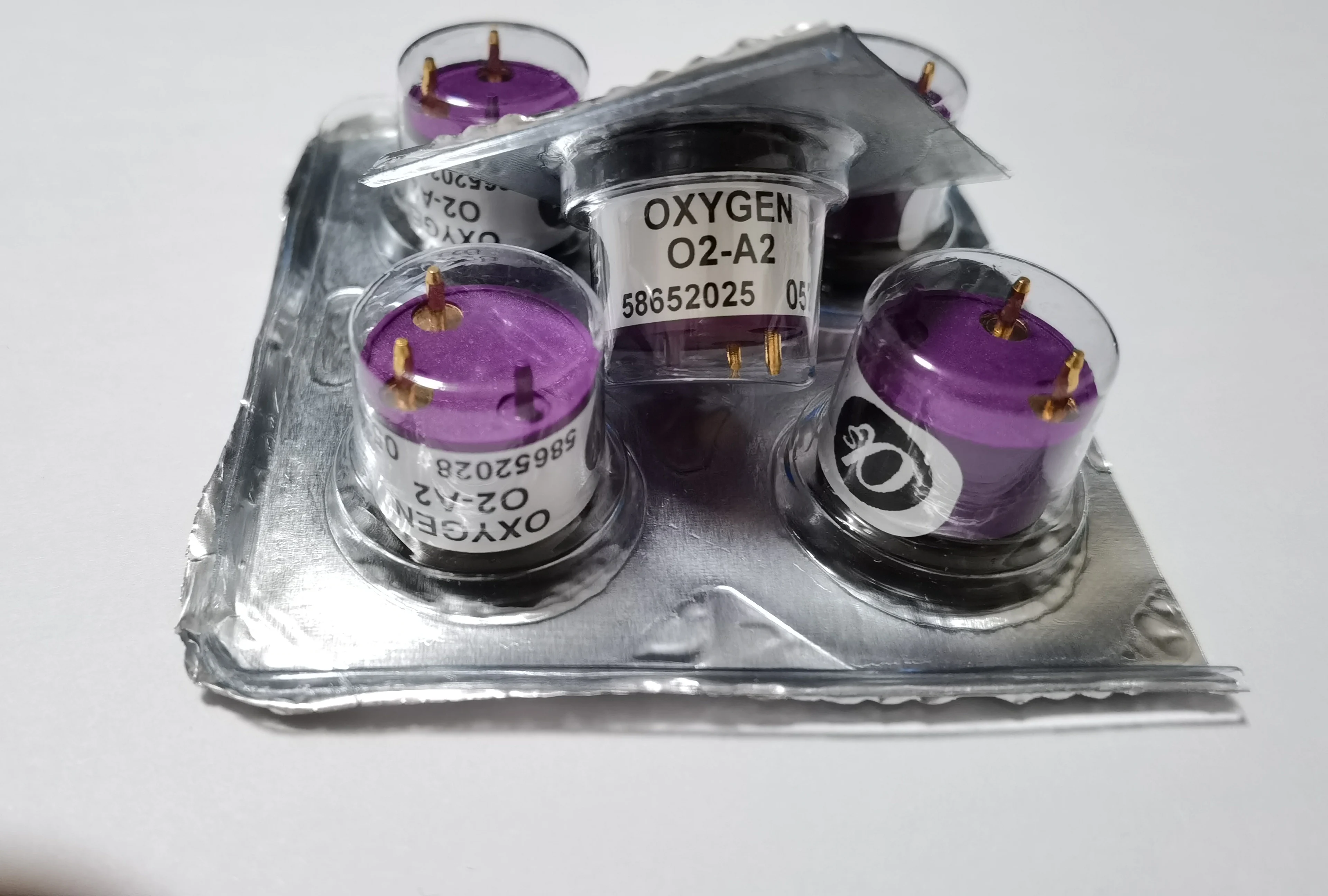 

1PCS Oxygen Sensor O2-A2 O2A2 02-A2 02A2 Gas Sensor Detector ALPHASENSE Oxygen sensor new and original stock