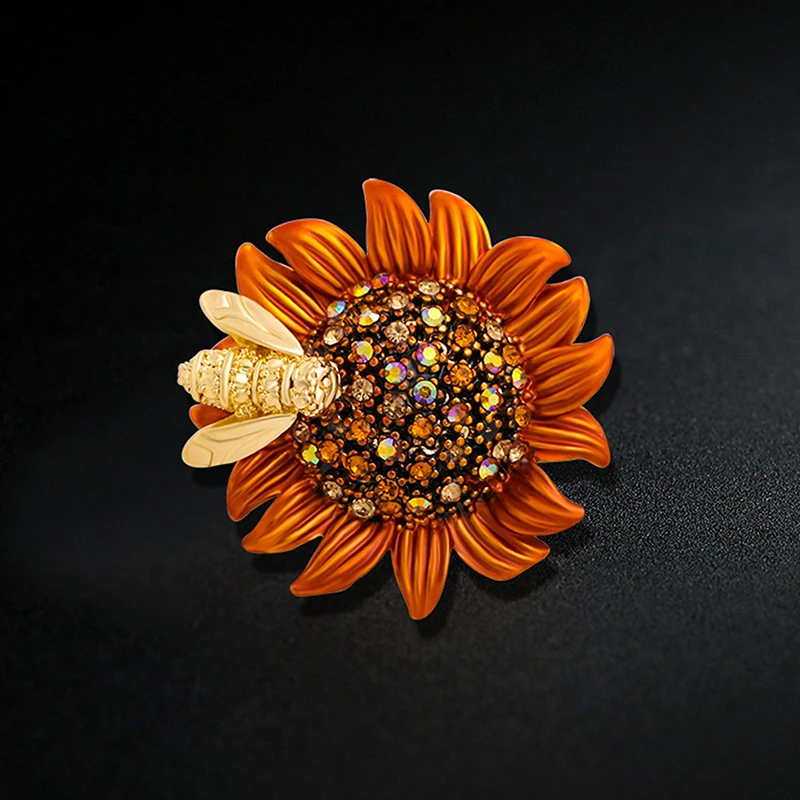 

2022 New Sunflower With Bee Brooches For Women And Men Daisy Flower Collar Insect Pin Clothes Jewelry Accessories
