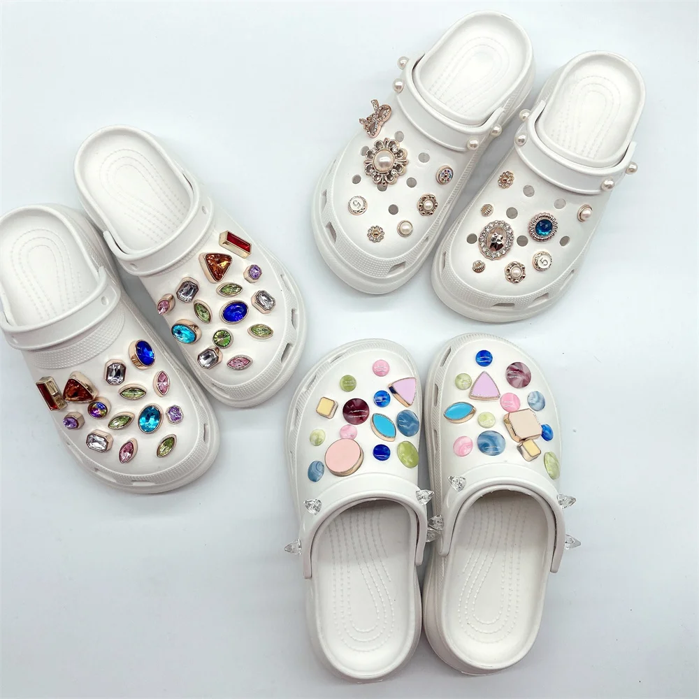 

9 Styles Charming Shoe Accessories Women Luxury Rhinestone Pearl Elegant Buckle Fashion Croc Charms Children Gift
