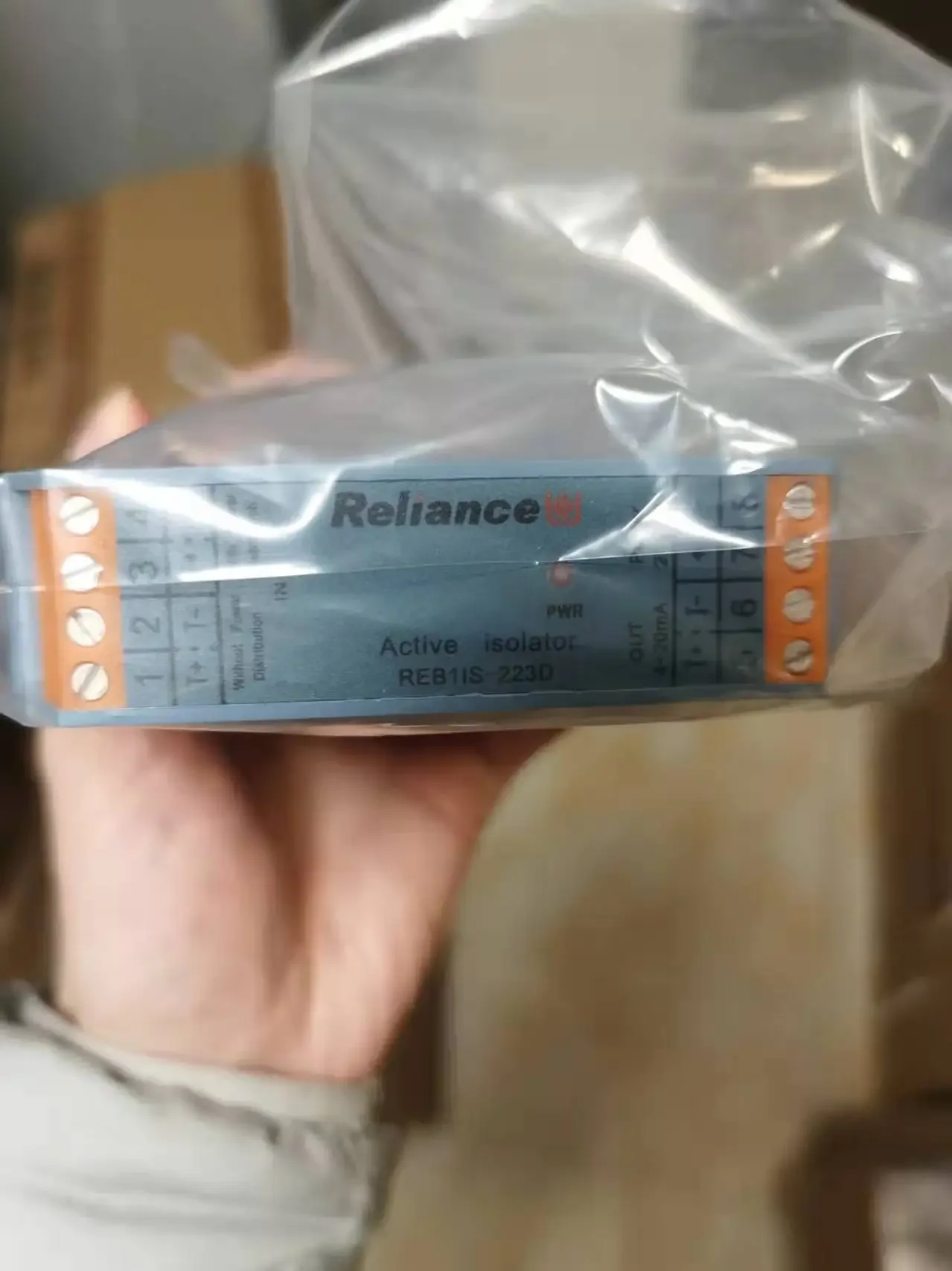 Изолятор REB1IS-223D Арт. Нет. 763083 REB11S-223D