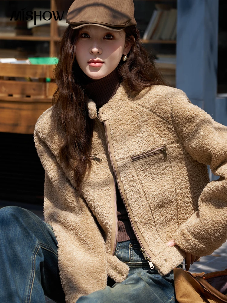 Женская короткая куртка из овечьей шерсти с мехом