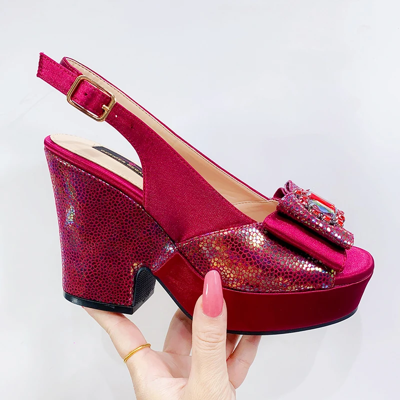 Модные женские сандалии на массивной высокой платформе с бантом и цветочным