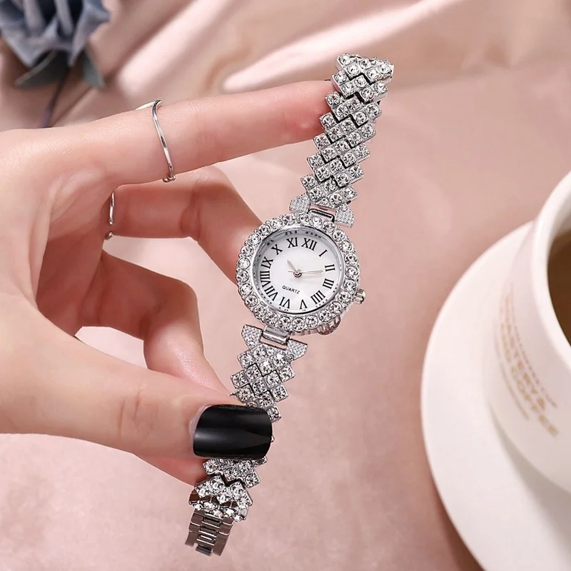 New stock! ! Women Bracelet Watches Steel belt Love Steel belt Rhinestone Quartz Wrist Watch Luxury Fashion Watch for women 5