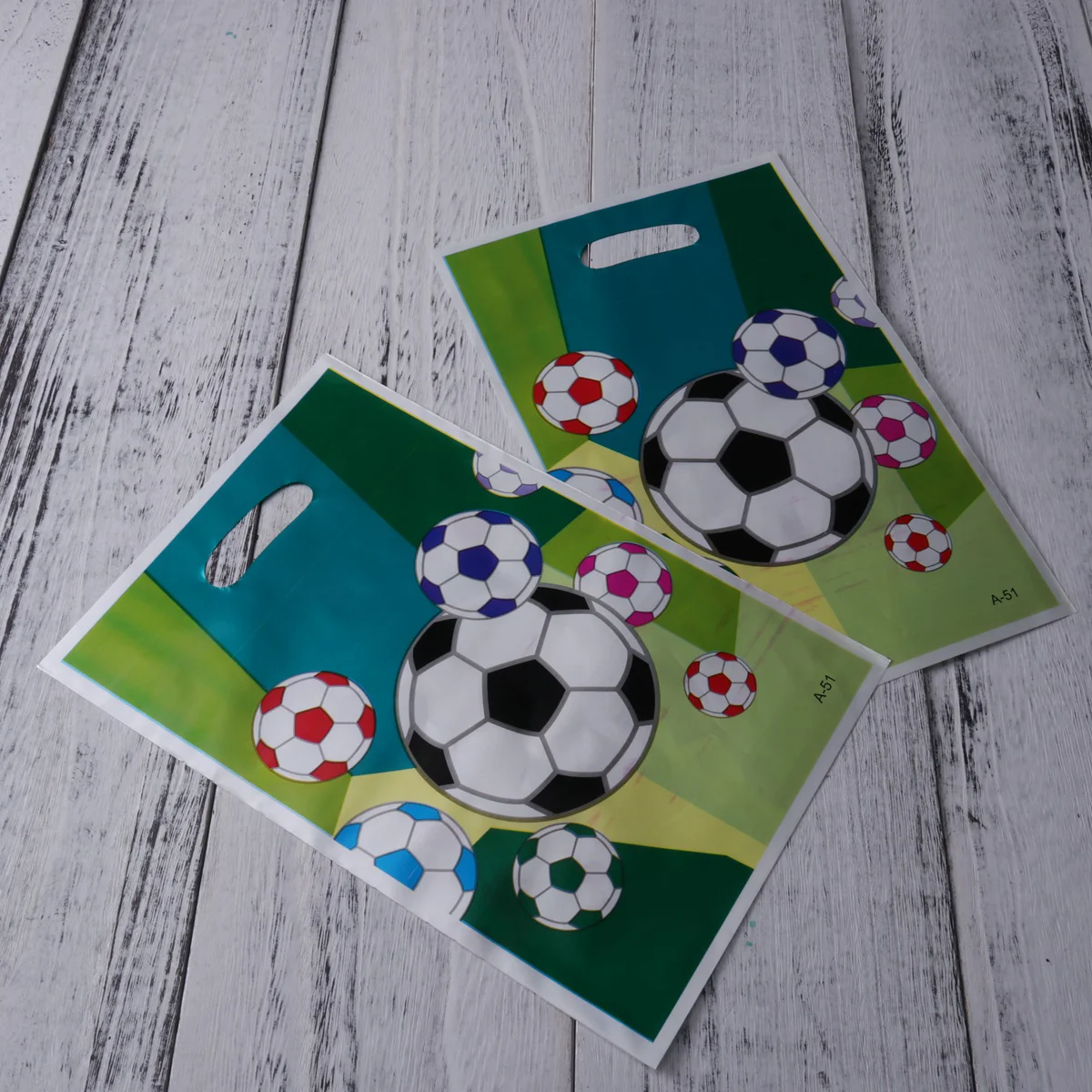 

6pcs Gift Bags Decorative Party Favor Bags Soccer Theme Treat Bags for Kid's Birthday Party