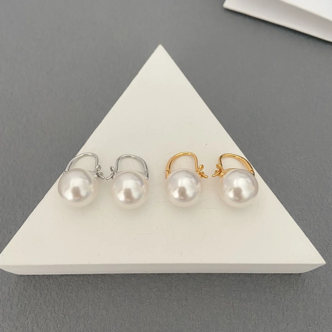 

European and American popular earrings