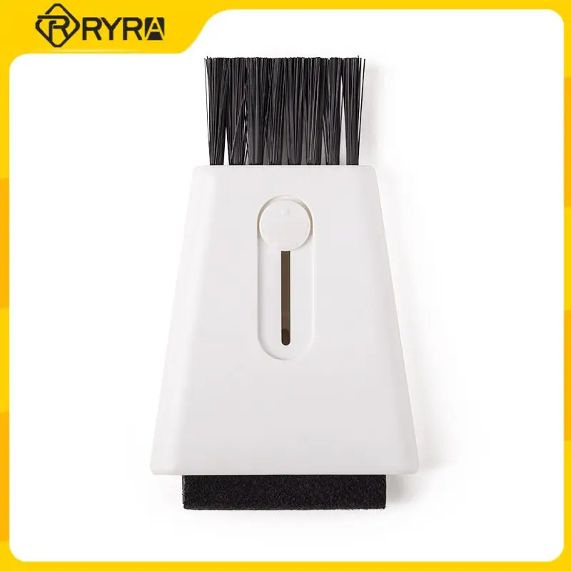 

Мини-щетка для чистки компьютера RYRA