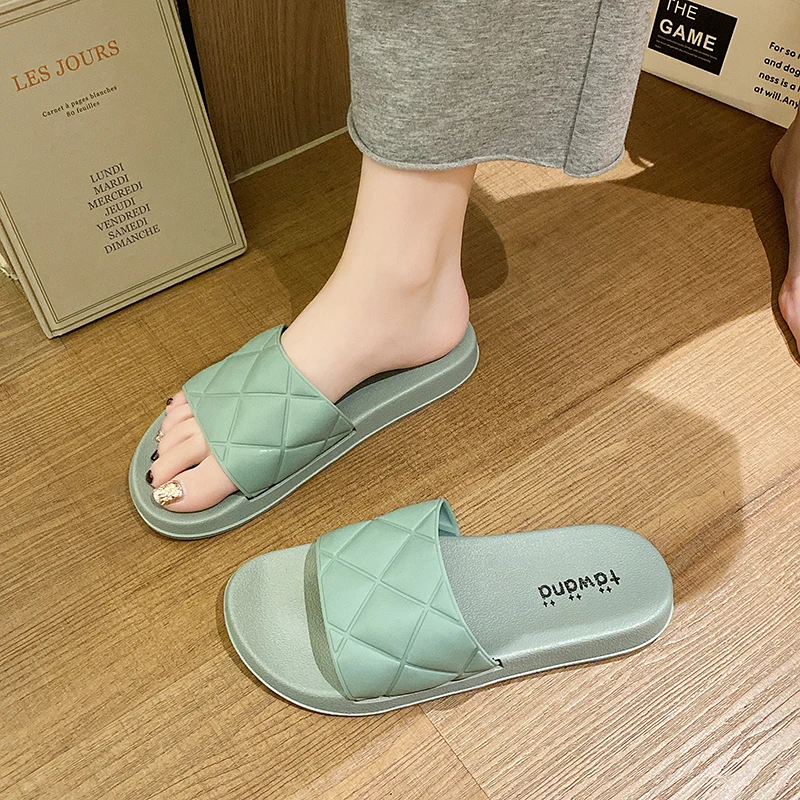 

Тапки женские на низкой платформе, массажные Шлепанцы из ПВХ и резины, римская обувь, домашние тапочки, лето 2022