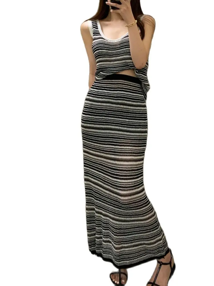

Leisure Knitted Suit Thin Ice Wire Knitted Striped Vest+High -Waisted Half Skirt 2022 Summer New Korean Fashion Women'S Clothing