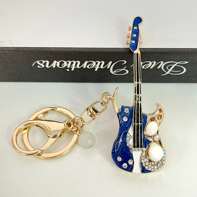 2024 новый брелок для ключей с кристаллами и гитарой инкрустация опалом ремешок в