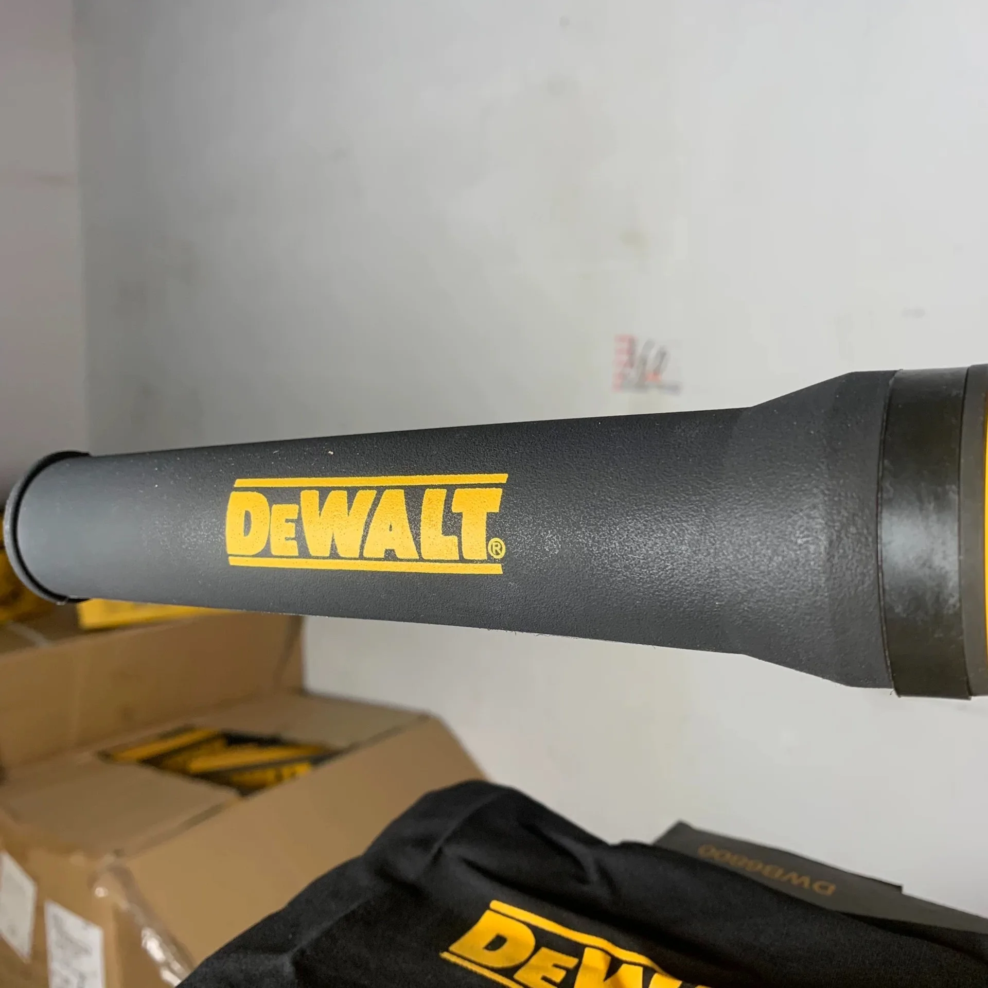 DEWALT DWB6800-B1 Blower 800 Вт