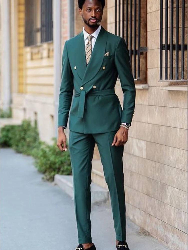 Рисунок 2 - Костюм мужской двубортный