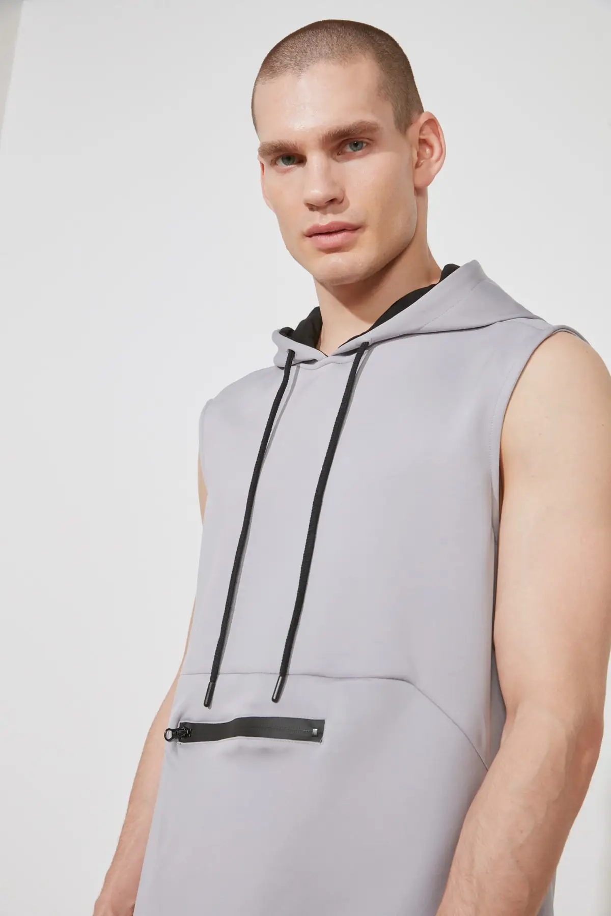 

Trendyol Male Slim Fit Undershirt TMNSS21AL0070