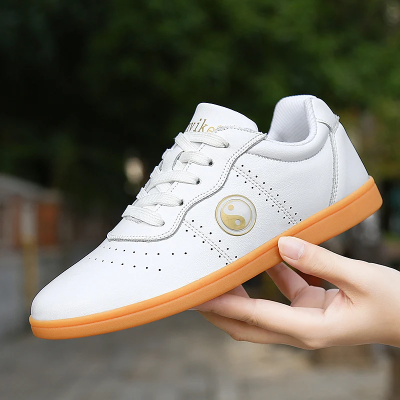 

2022 New Kung Fu Shoes White Women Sports Shoes High-quality Comfortable Wushu Taichi Karate Martial Arts Wrestling Sneakers