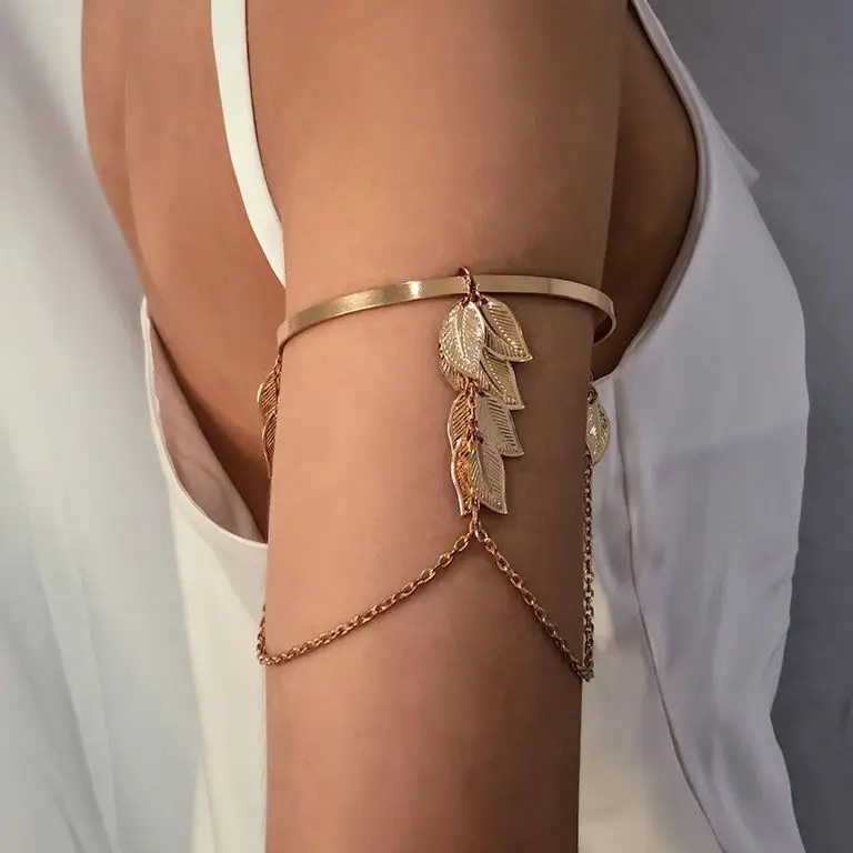 

Geometric Leaf Fringed Chain Pendant Arm Bracelet for Women Simple and Versatile Street Pats Open Hand Ornaments Bohemian Gift