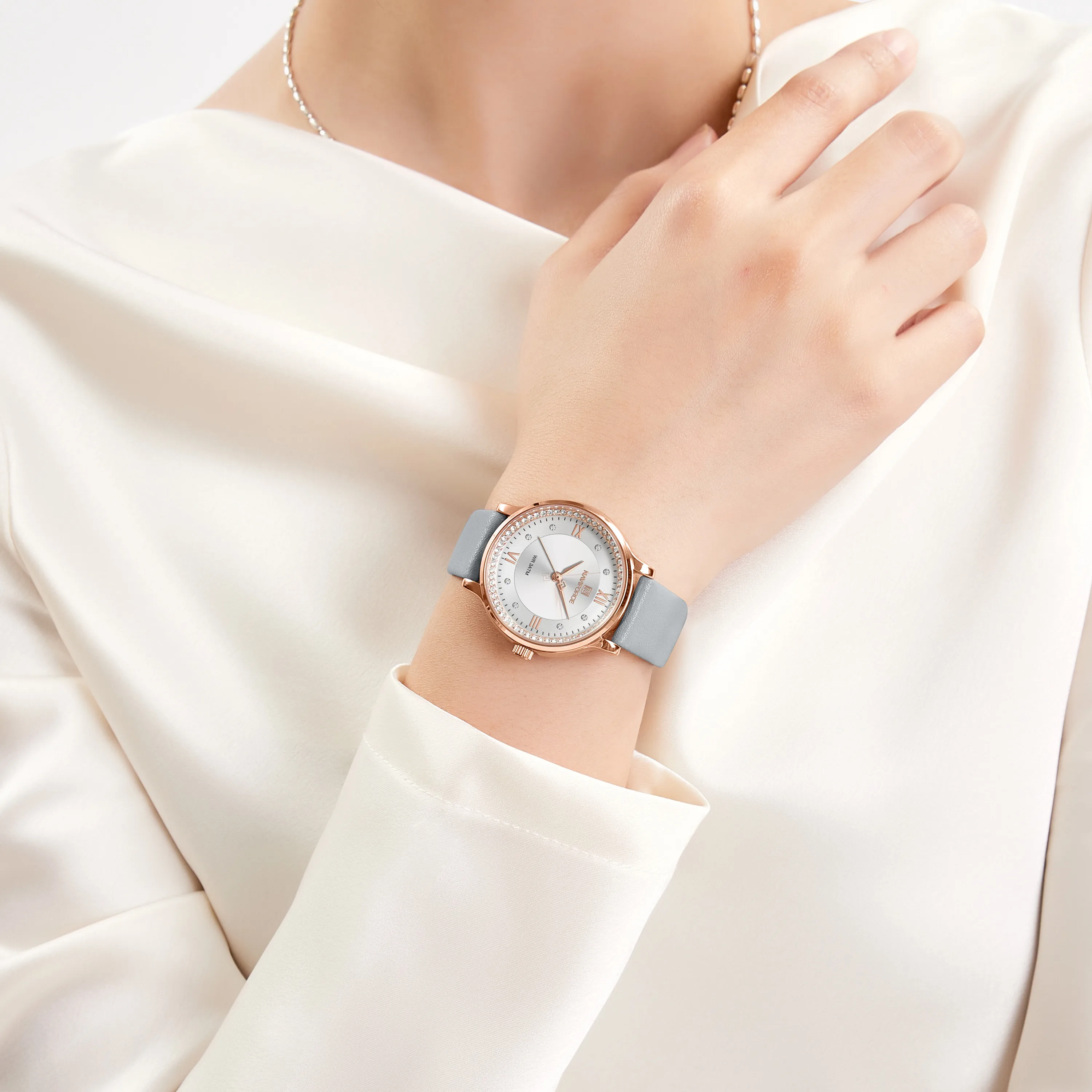 NAVIFORCE Quartz Watches for Women Leather Strap High Quality Waterproof  Female Fashion Personality Wristwatches Relogio Mujer