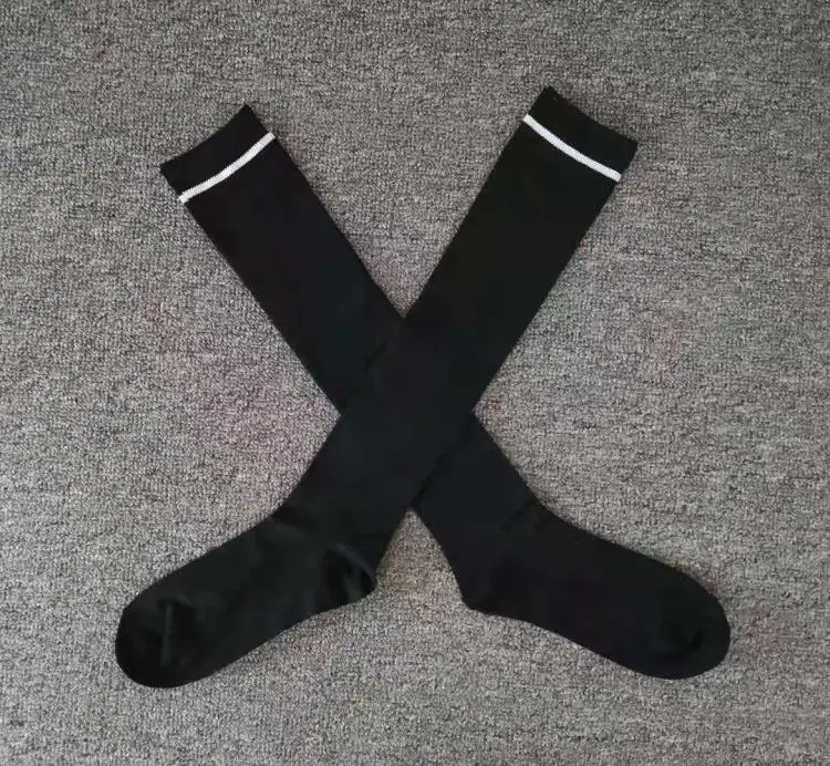 New GOLF socks ladies stockings Golf knee-length socks can be matched with short skirts.