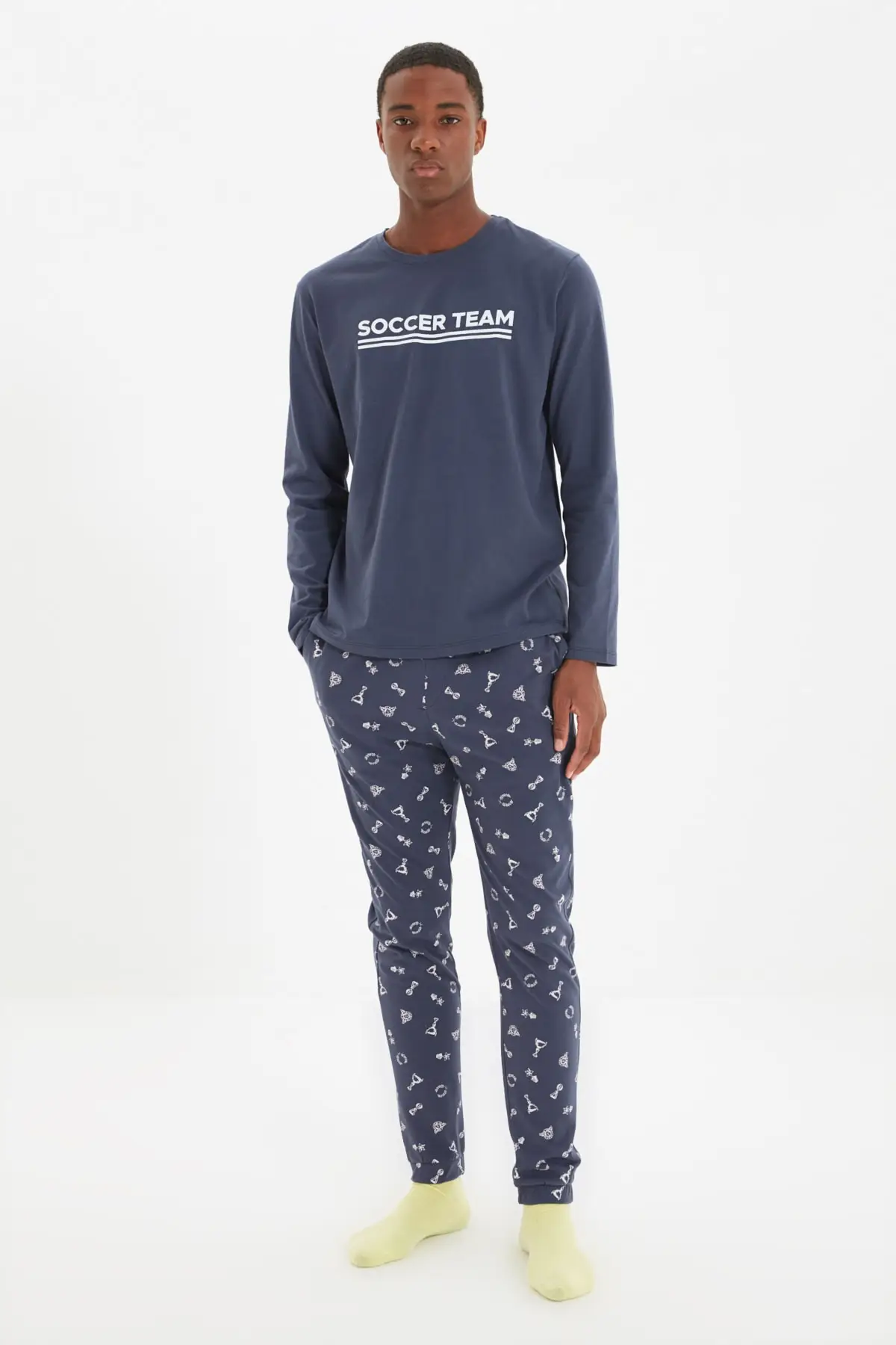 

Trendyol Male Regular Fit Slogan Printed Pajamas set THMAW22PT0437