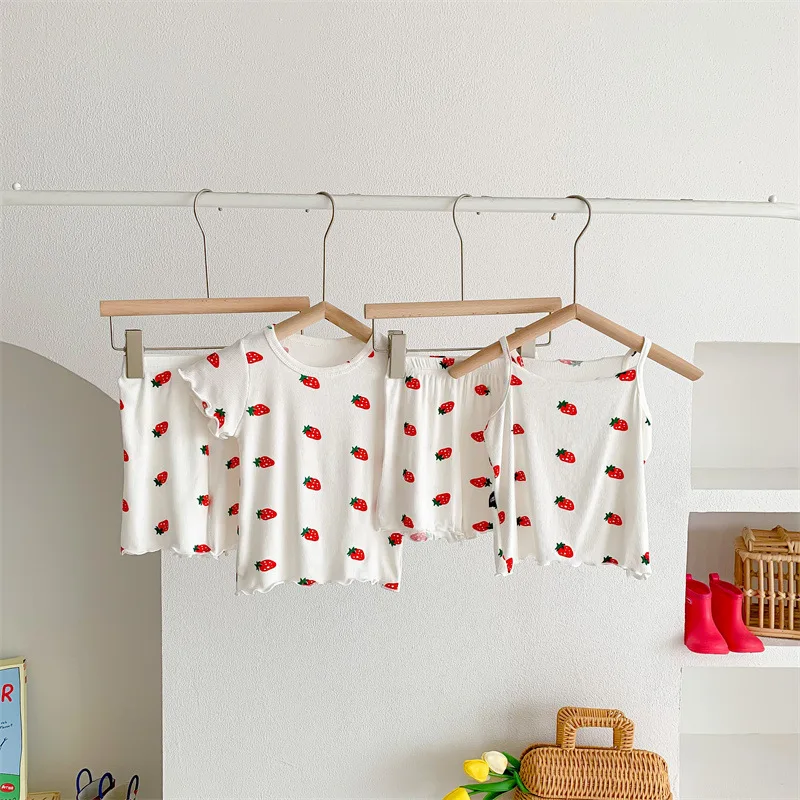 

Kids loungewear Summer sets for girl Strawberry Short Sleeve Shirt + Shorts Modal Soft kids sleepwear free shipping pajamas set