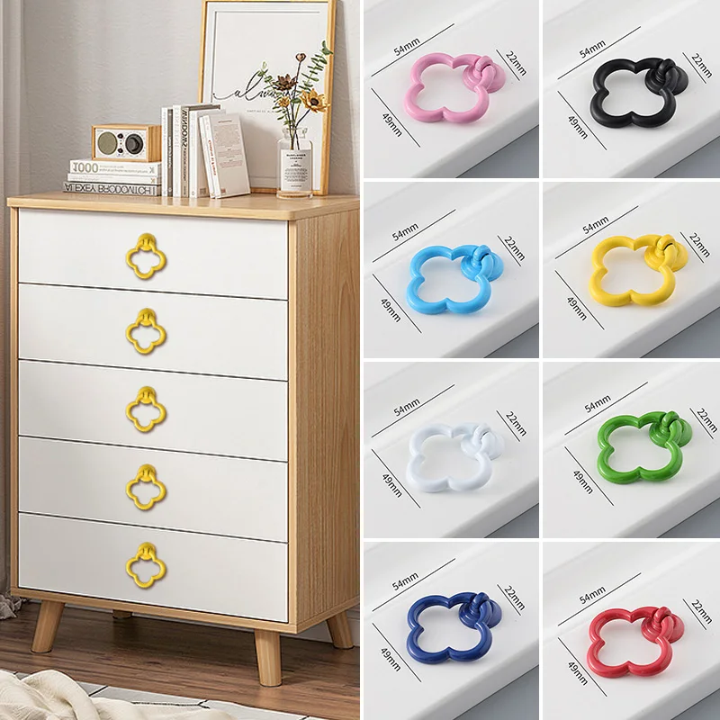 Ручка для двери шкафа в стиле ретро детской комнаты |