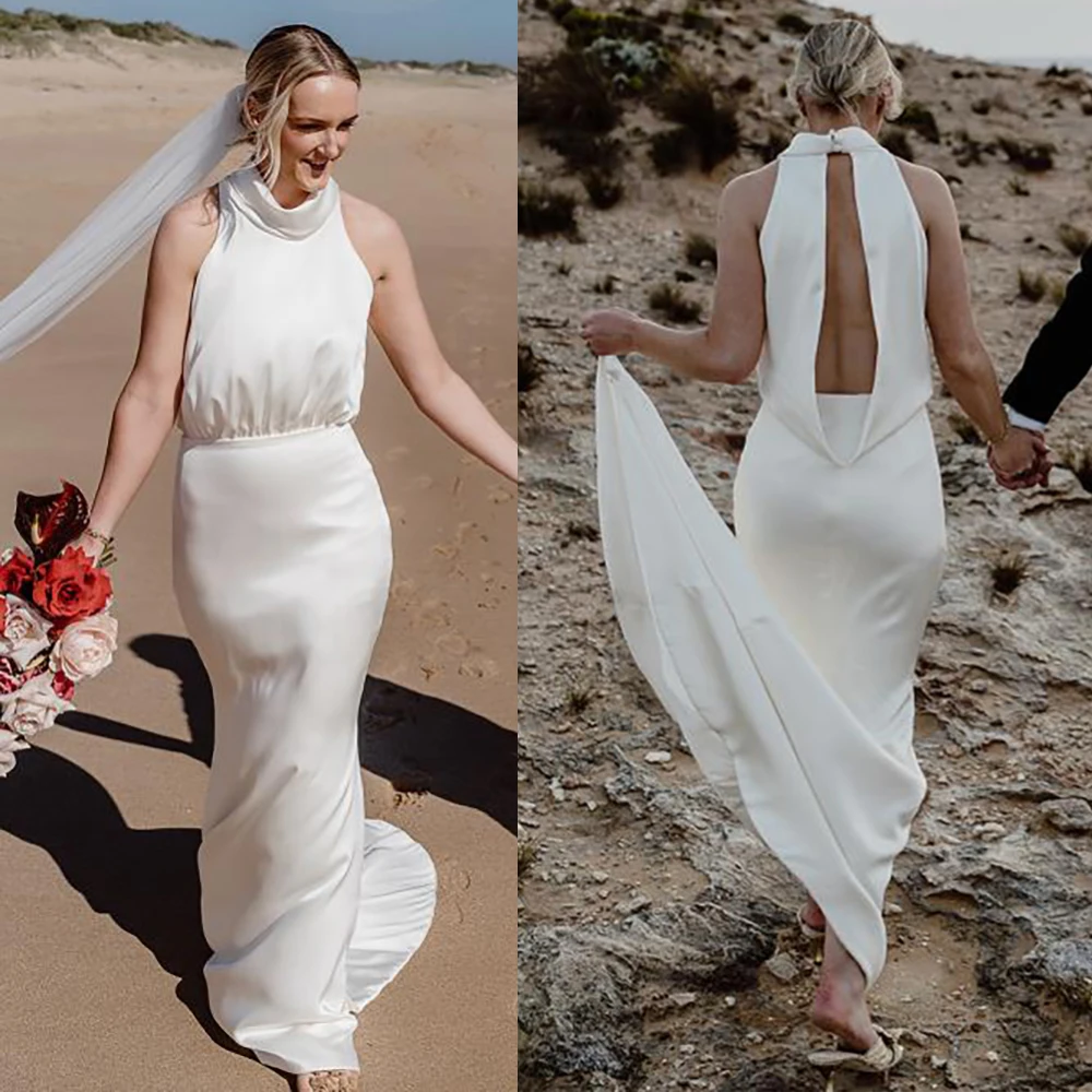 Простое шелковое атласное драпированное свадебное платье с капюшоном на спине