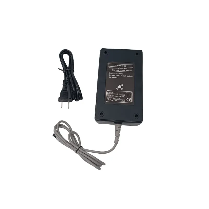 Фото Зарядное устройство для топового кабеля, интерфейсы стандарта USB, 3 контакта, вилка стандарта ЕС, США №4