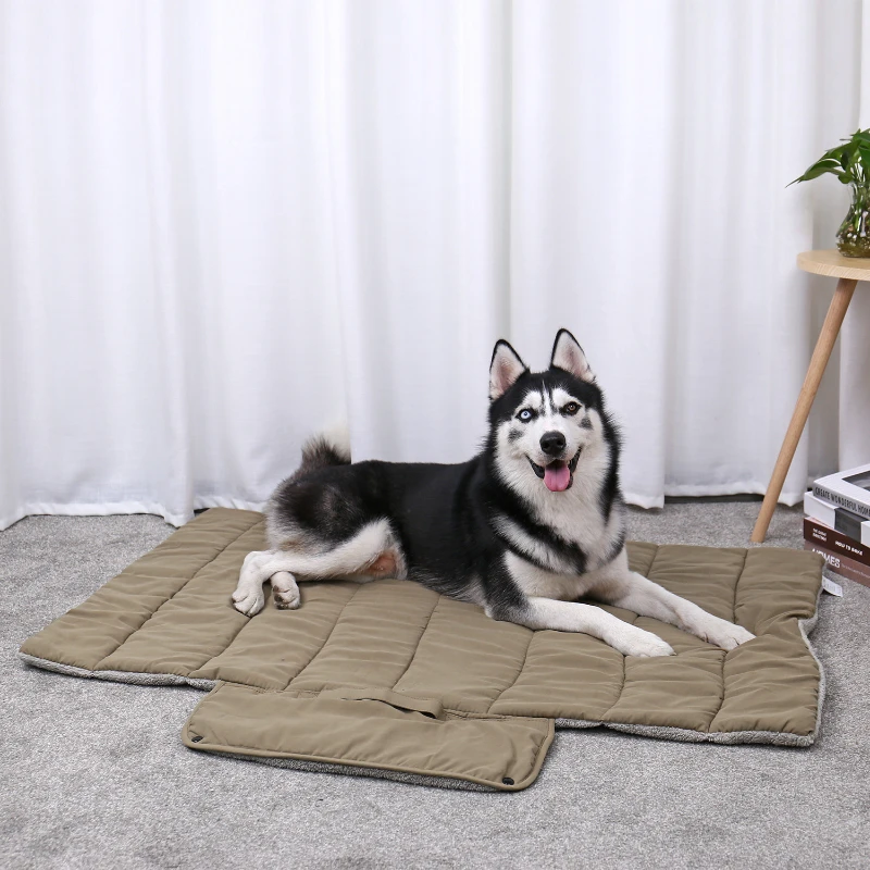 

Winter warm pet pad can be folded and thickened for comfort small and medium-sized dogs go out portable dog pad dog sleeping pad
