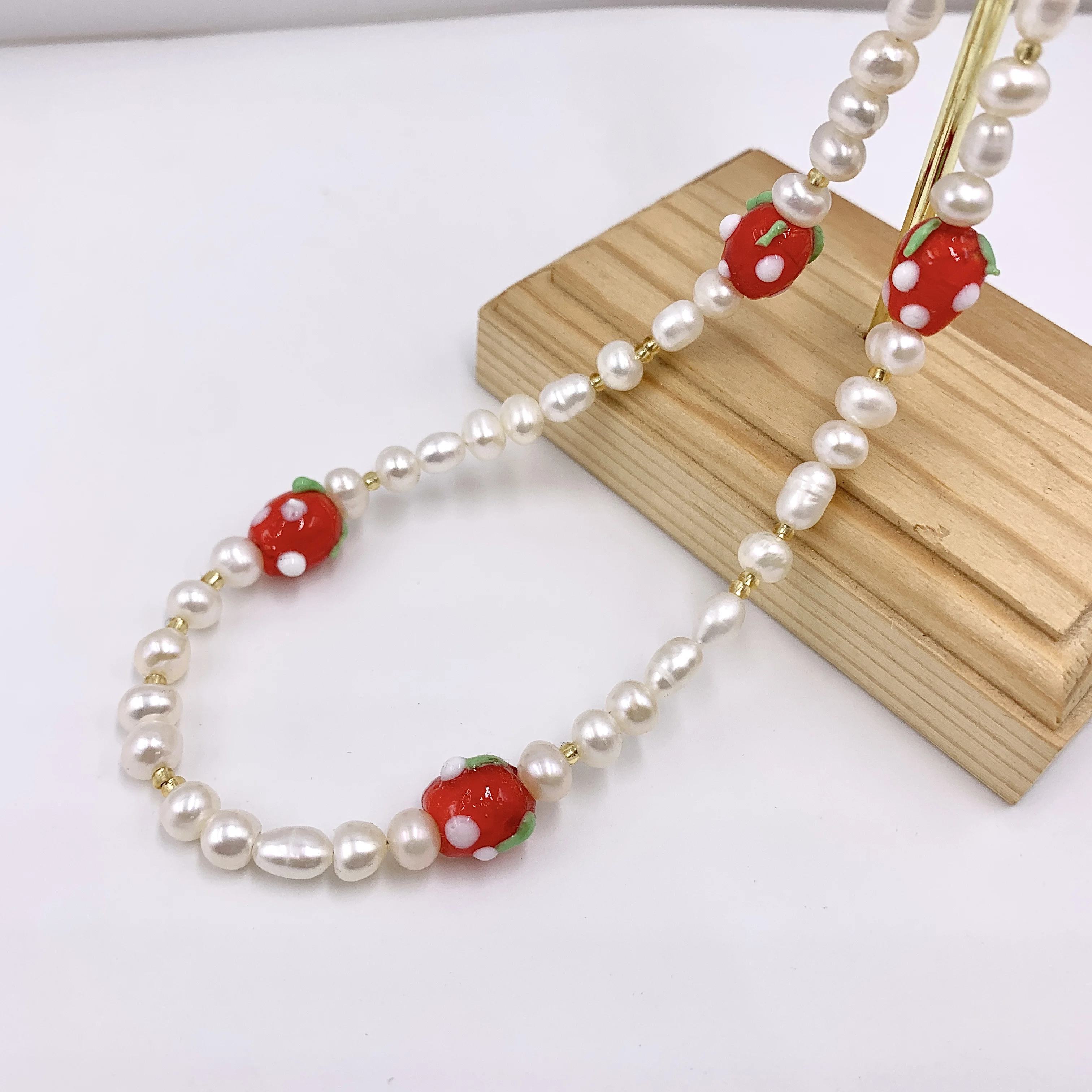 

Wholesale Strawberry Pearl Necklace Trendy Fruit Sweet Choker for Women Girl Summer Holiday Jewelry 2022 NEW Korean INS Hot Sale