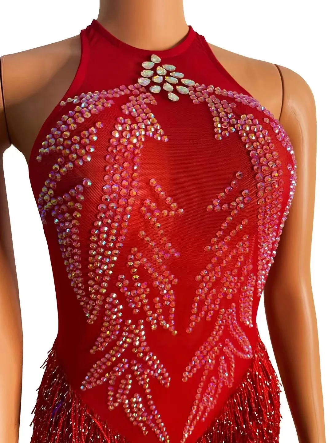 Женское сексуальное красное эластичное платье без рукавов со стразами и