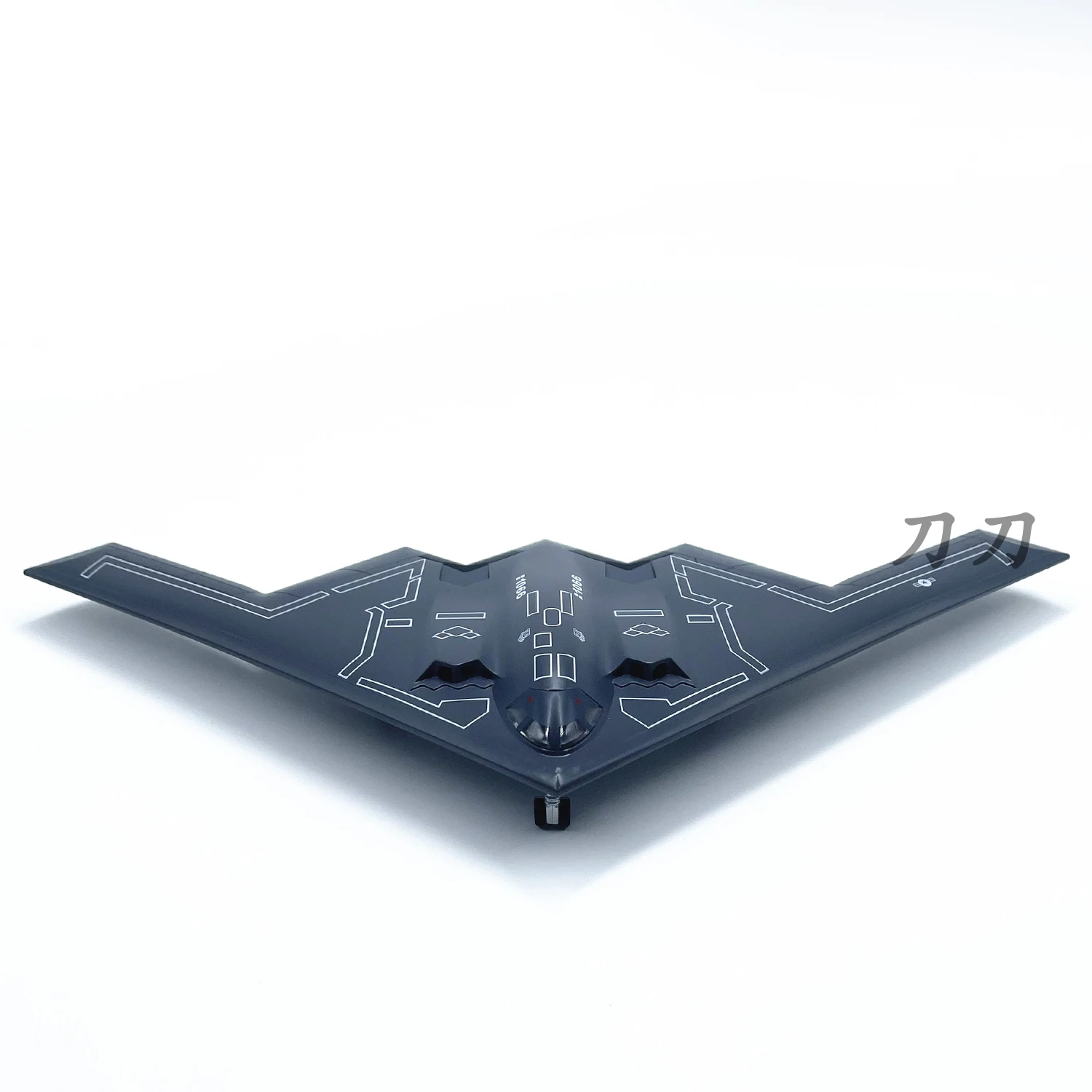 

1: 200 B2 stealth bomber simulation Model aircraft alloy decoration
