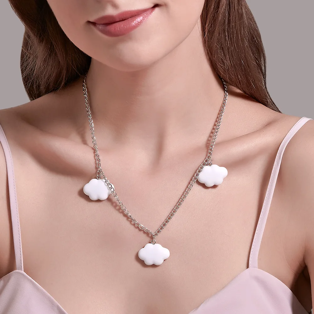 

Cute Korean White Cloud Shape Acrylic Handmade Pendant Necklace For Women Girl Trend Choker Necklace Fashion Jewelry