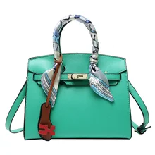 This spring new style of women's bags is fashionable, foreign style, one shoulder cross carrying and