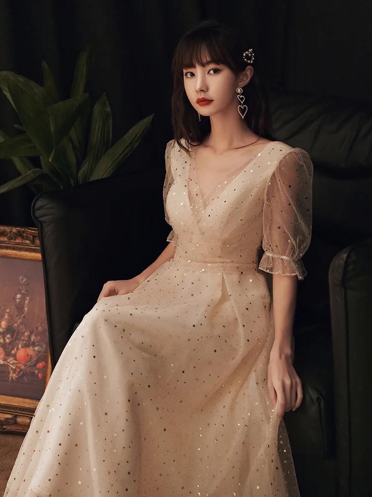 

Сексуальное женское платье для выпускного вечера в стиле ретро шикарные платья подружки невесты средней длины из тюля с V-образным вырезом и открытой спиной Новинка 2023 женское платье на день рождения