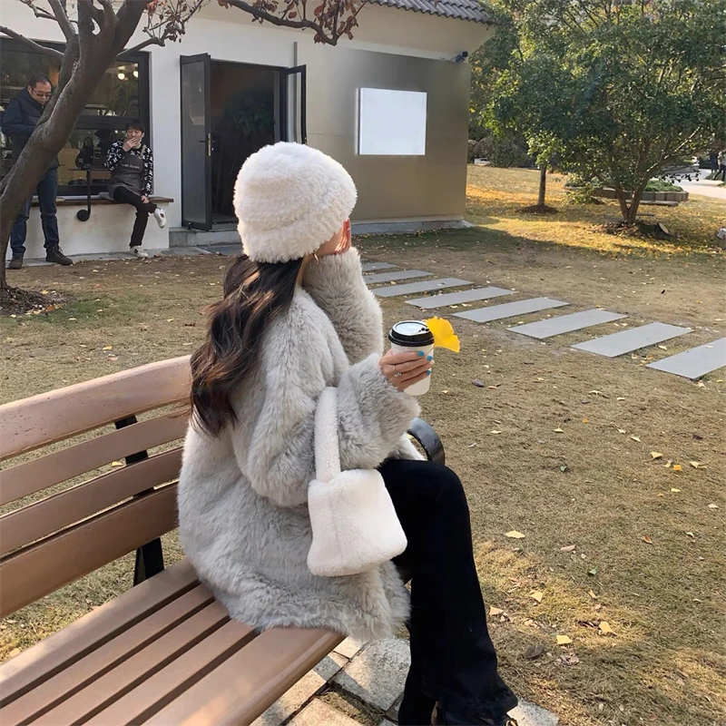 Зимняя пушистая меховая шапка для женщин корейская модная мягкая плюшевая