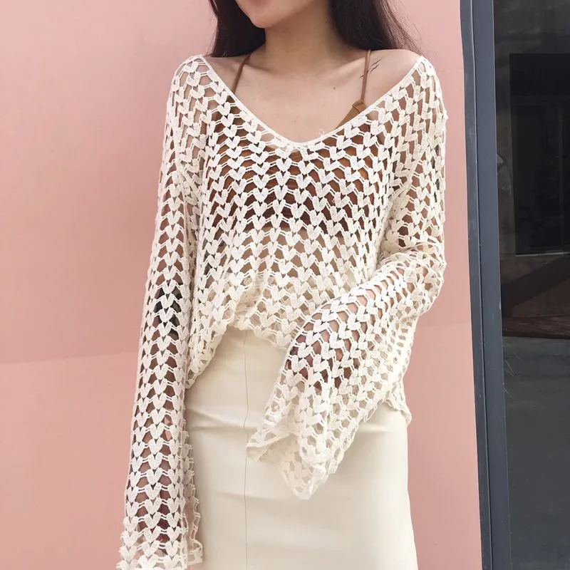 

White Summer Pullover Women Embroidery Heart Long Sleeve Bottoming Crochet Top Beach Sun Protective Lace Blouse 2022 Sexy Tops