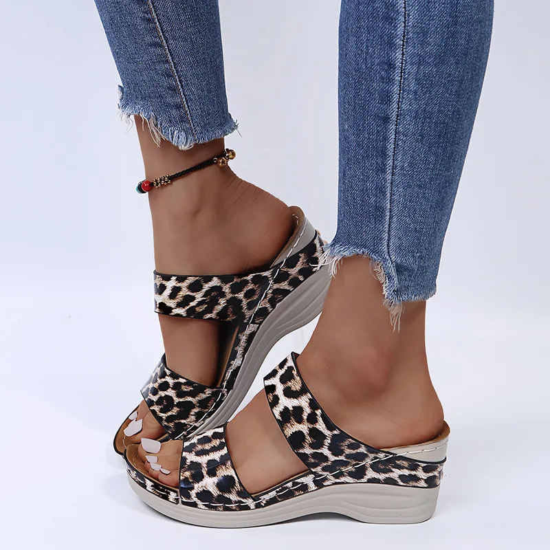 

2022 Summer Women's Sandals Fashion Serpentine Platform Fish Mouth Open Toe Slipper for Woman Outdoor Wedges Comfortable Sandals
