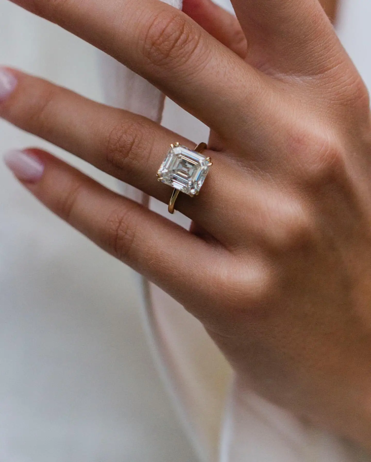 JOVOVASMILE Vintage Luxury Engagement Ring  18k Gold 6.8 Carat 11x10.25mm Old Mine Asscher Cut Women Accessory GRA Certification