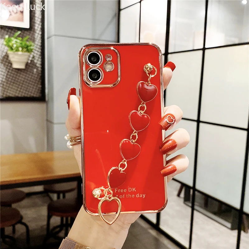 

Luxury Plating Red Heart Bracelet Phone Case For iPhone 13 12 11 Pro Max XR XS 7 8 Plus SE2020 12mini Wrist Chain Silicon Cover