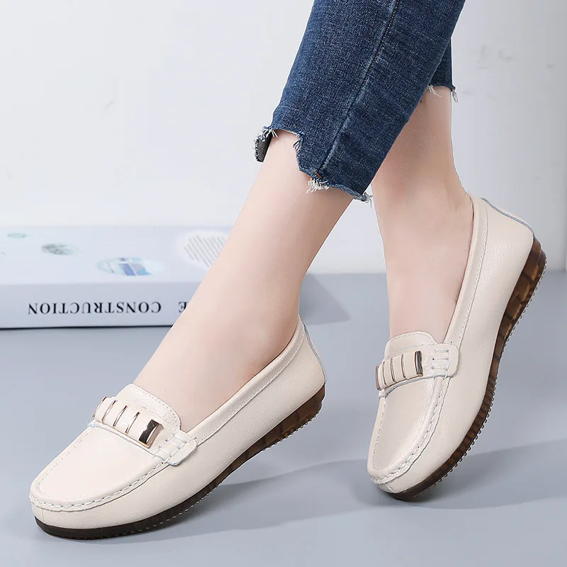 

2023 Women's Leather Loafers Fashion Slip-on Flat Shoes White Casual Shoes Summer Breathable Shoes Women Comfortable Work Shoes