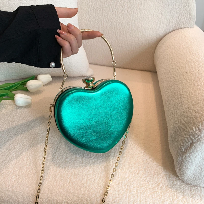 High Quality Women's Shoulder Bag 2023 Trend Fashion Patent Leather Handbag Chain Sweet Candy Colors Small Cute Heart Bag Ladies