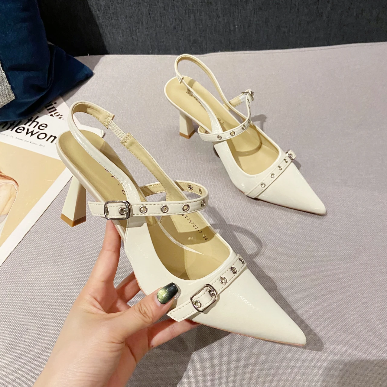 Женские босоножки с острым носком привлекательные летние туфли на высоком